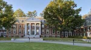 Read more about the article Dartmouth College (Tuck) Full-Time MBA Program