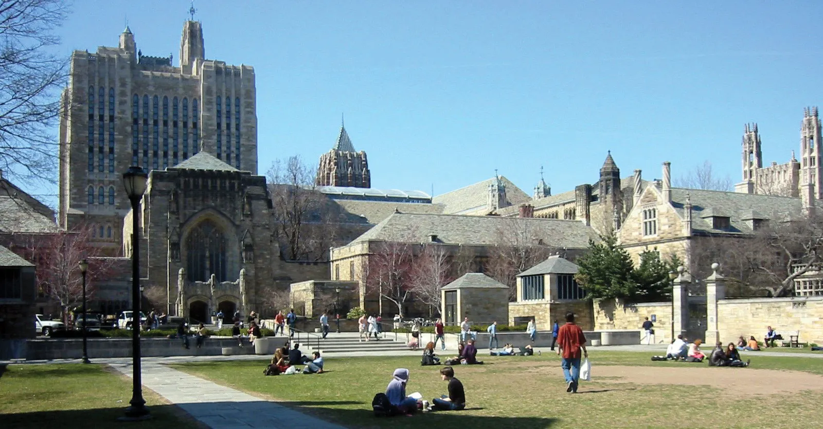Read more about the article Yale University