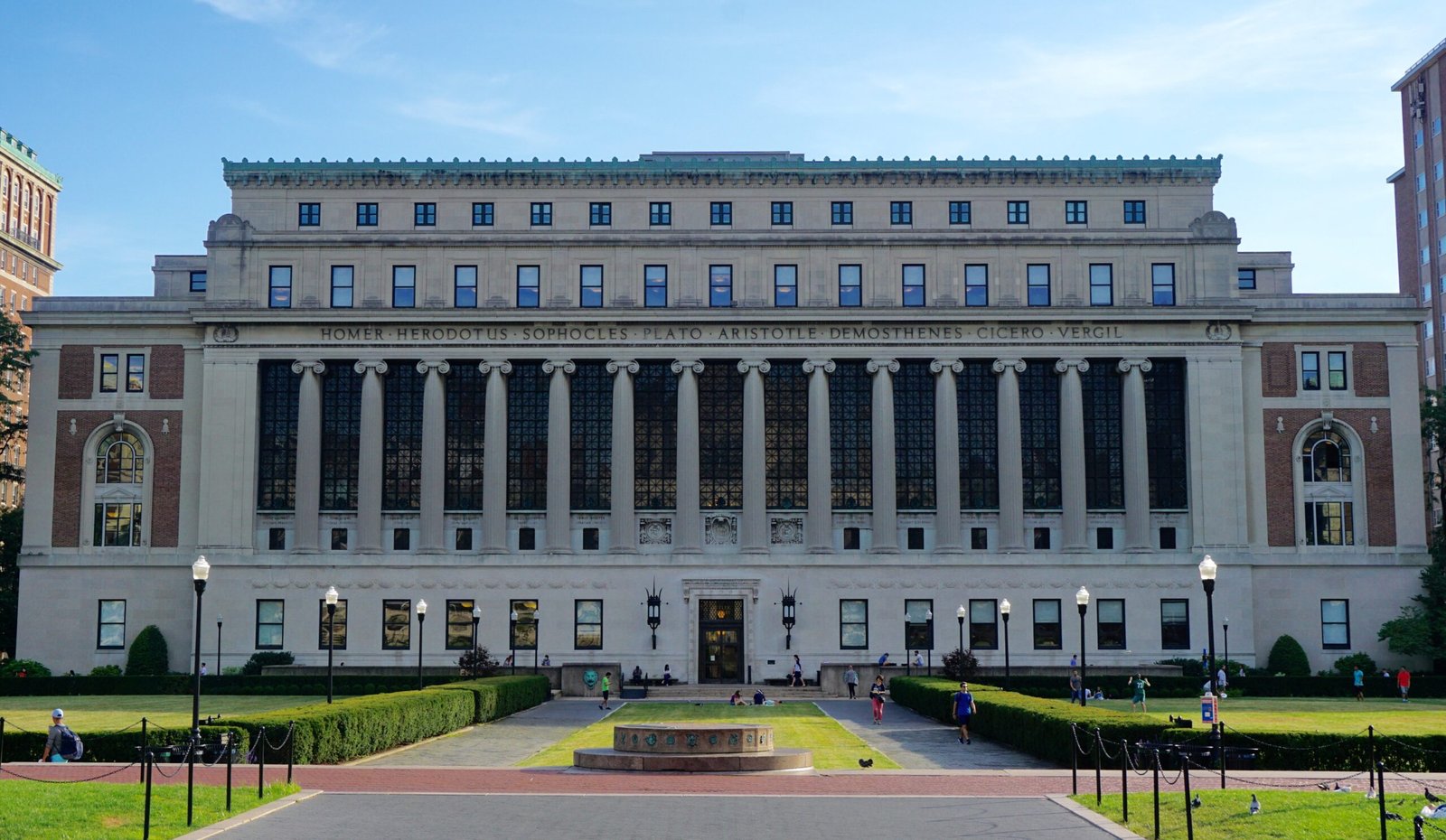 Read more about the article Columbia University